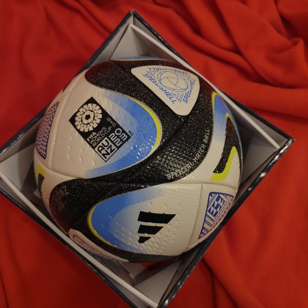 Womens adidas FIFA World Cup 2023 Oceaunz Pro Official Match Ball HT9011 Size 5